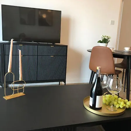 Morze Tuz, Tuz! Apartament Nad Morzem Przy Plazy شقة غدانسك